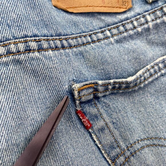 VINTAGE Levis Jeans Mens 36x32 Relaxed Straight Leg Distressed 90s Y2K Grunge - Picture 13 of 15